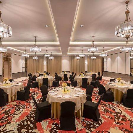 Lemon Tree Premier, New Town, Kolkata Hotel Bagian luar foto