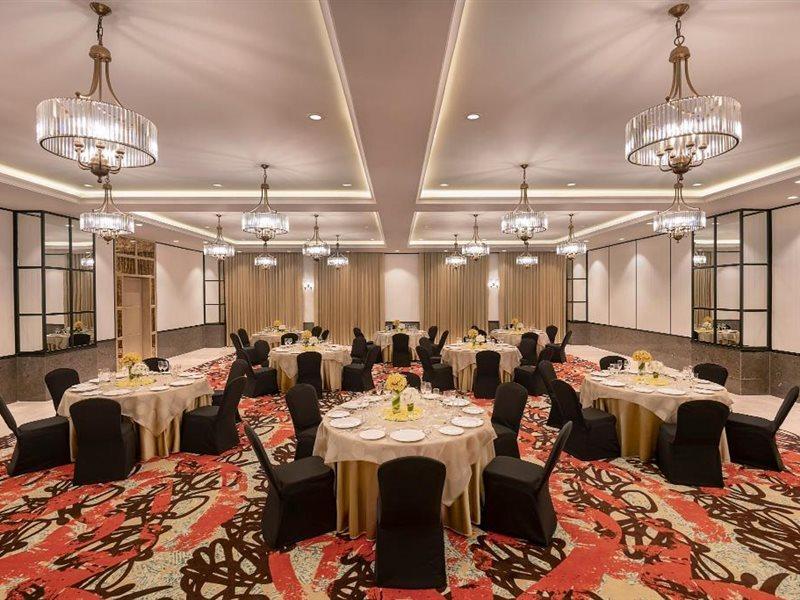 Lemon Tree Premier, New Town, Kolkata Hotel Bagian luar foto