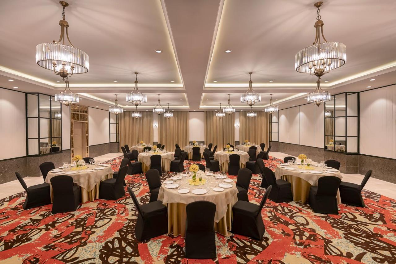 Lemon Tree Premier, New Town, Kolkata Hotel Bagian luar foto